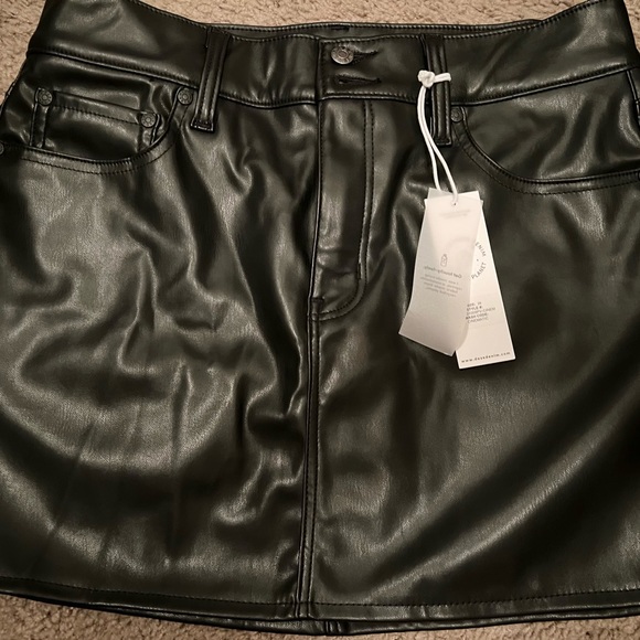 Lowdown Black Vegan Leather Low-Rise Mini Skirt - Picture 6 of 6